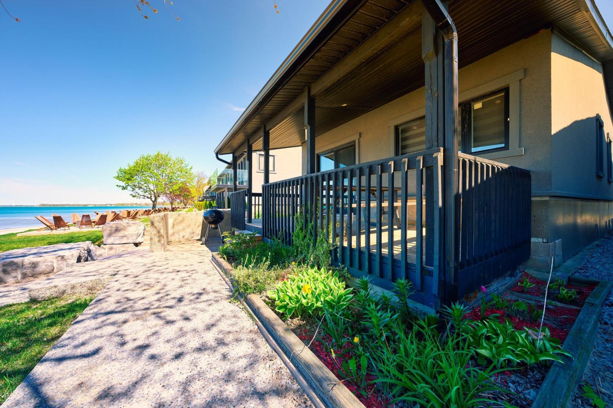 The Long Beach Resort - Beachfront Cottages & Townhouse Suites Wainfleet Exterior foto