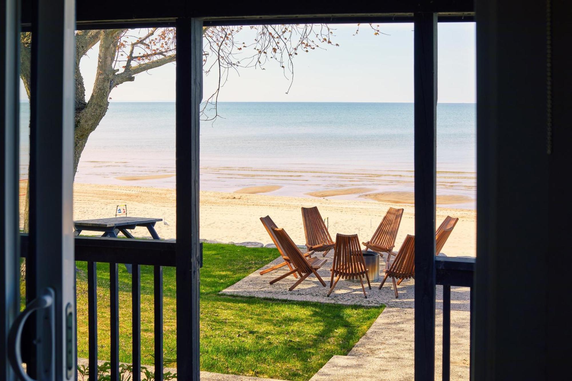 The Long Beach Resort - Beachfront Cottages & Townhouse Suites Wainfleet Exterior foto